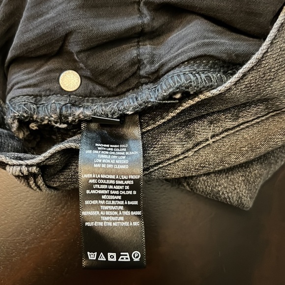 Free People
Loving Good Vibrations Shorts - Picture 10 of 11